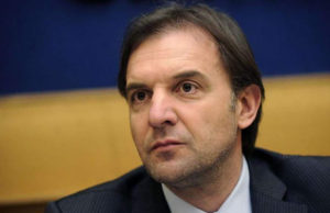 Massimo Bitonci -membro della V Commissione (Difesa) dal 21 giugno 2018. GIà Senatore nelle legislature XVII.